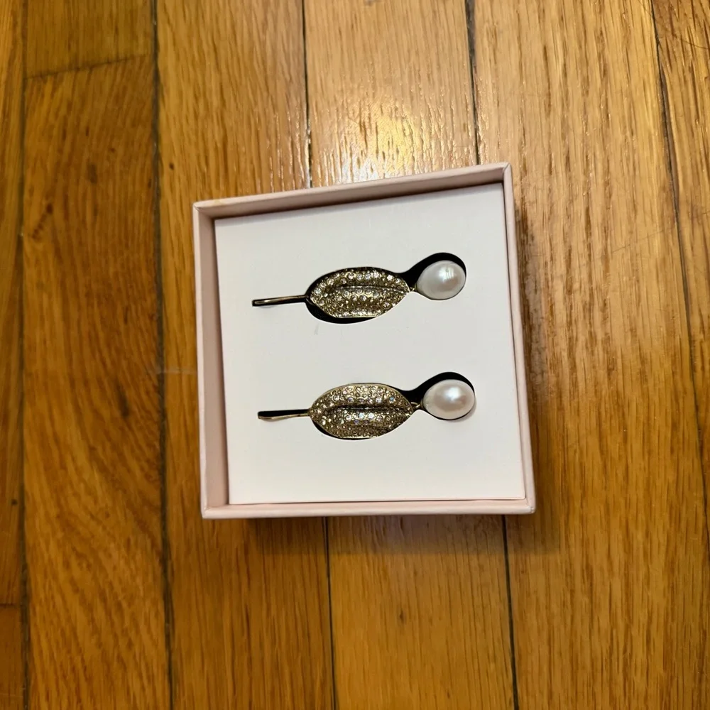 Giambattista Valli x H&M Pearl & Crystal Drop Earrings – Boxed - Picture 8 of 8
